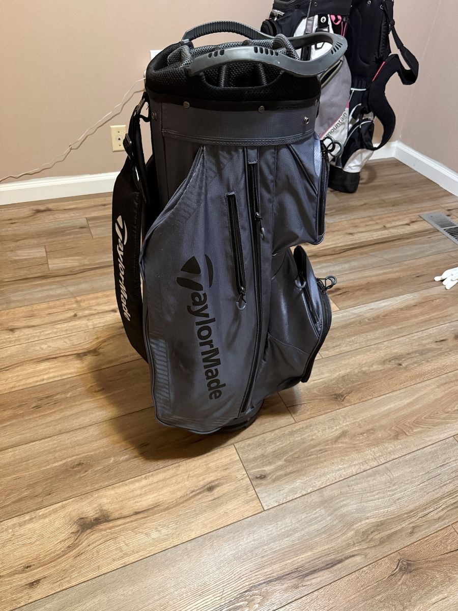 Ultra light taylormade golf bag