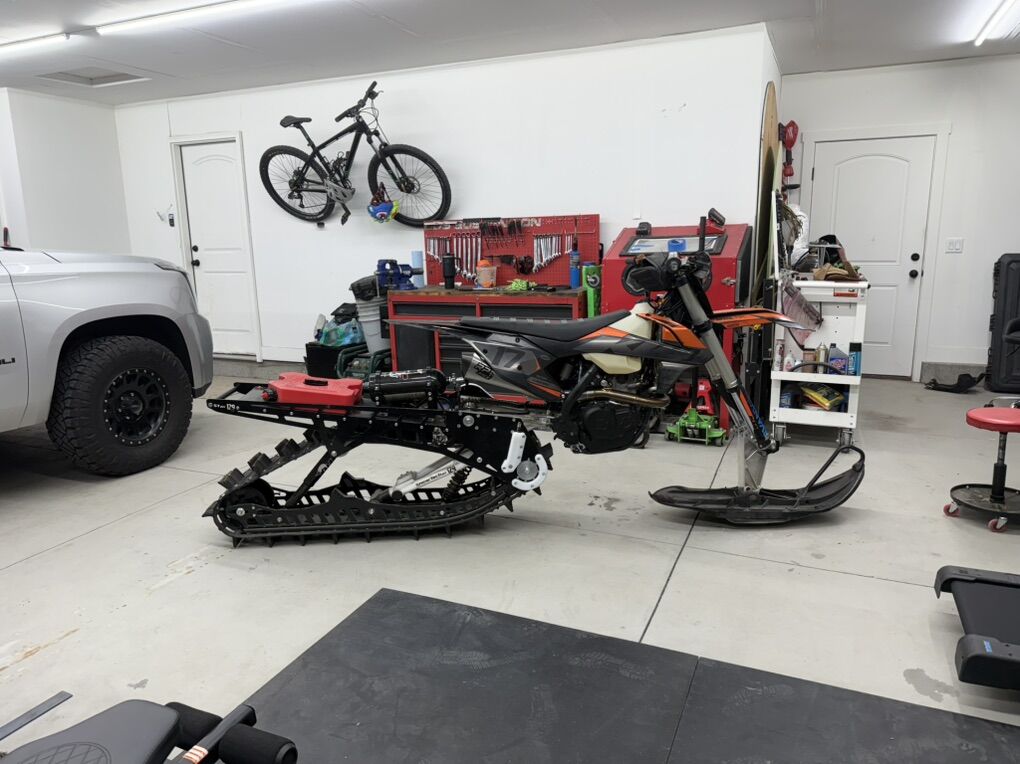 129 Snowtech, Cmx Track, Tss