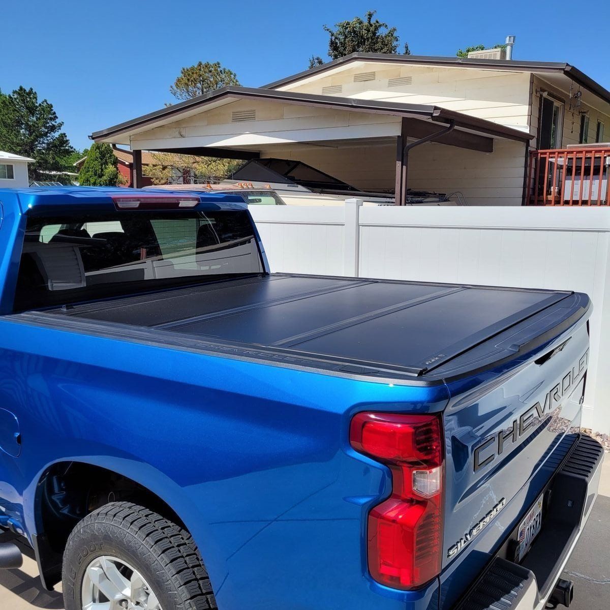 Tonneau truck bed cover