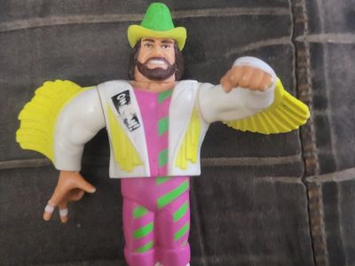 Vintage WWF Hasbro Macho Man Randy Savage Action Figure 1991 Wrestling Collectible
