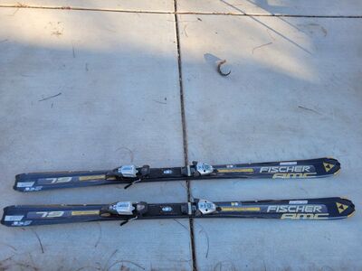 176cm all mountain Fischer skis