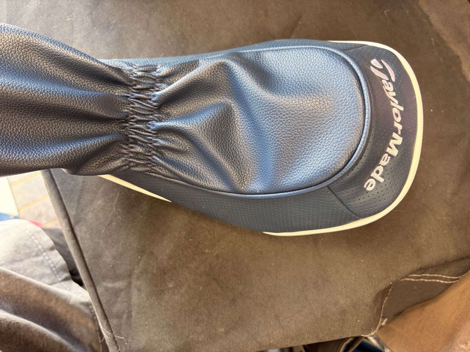 TaylorMade QI 10 Driver Headcover - Blue & White Golf Club Cover