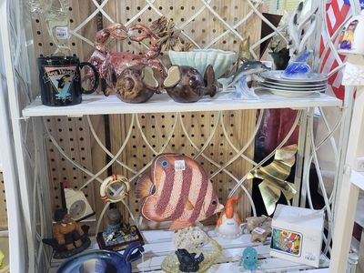 Beachy Coastal & Nautical Vtg. Decor