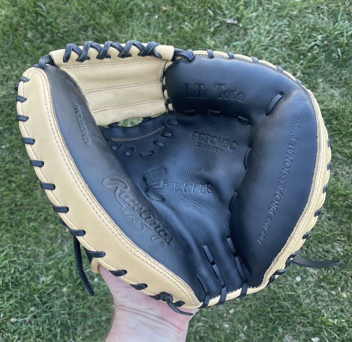 Rawlings Gold Glove Elite Baseball 32. In. Catcher’s Glove