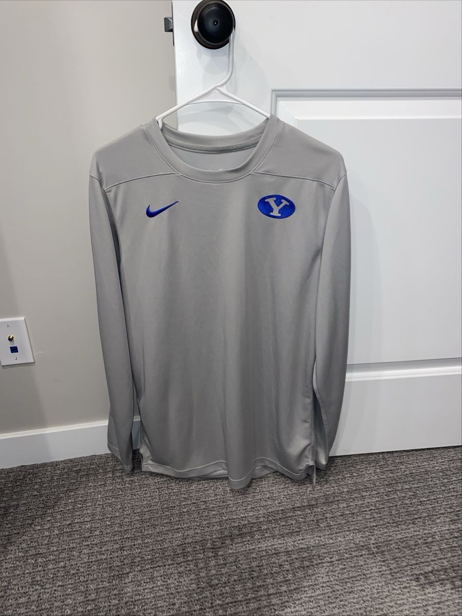 BYU Cougars Nike Dri-Fit LS shirt - medium