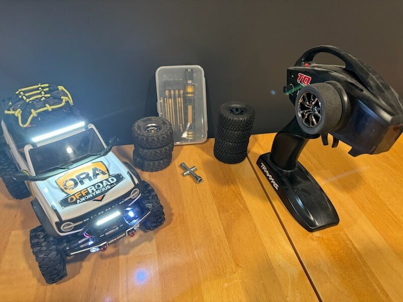 Traxxs rc bronco