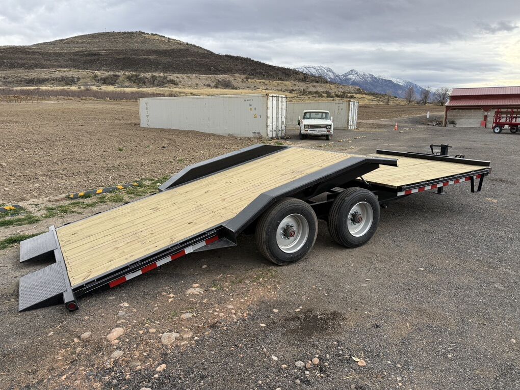23,000 Lb GVWR 22' Tilt Deck Trailer