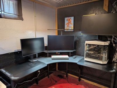 Respawn RSP-2010 L-Shaped Gaming Desk - Black