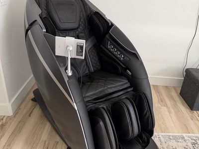 🥰 Osaki OS-Pro DuoMax 4D Luxury Massage Chair — Still Under Warranty 🥰