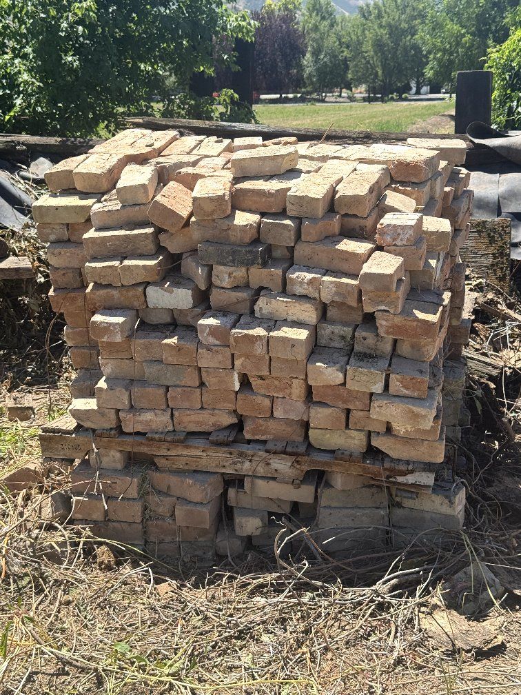 Vintage Brick BLOWOUT!!!Approx 750 count 30 CENTS EACH!!