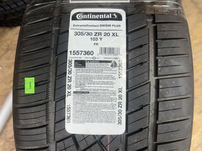 Extreme contact DWS 06 plus continental 2-305/30 ZR20 XL and 2-245/35 ZR 19 XL