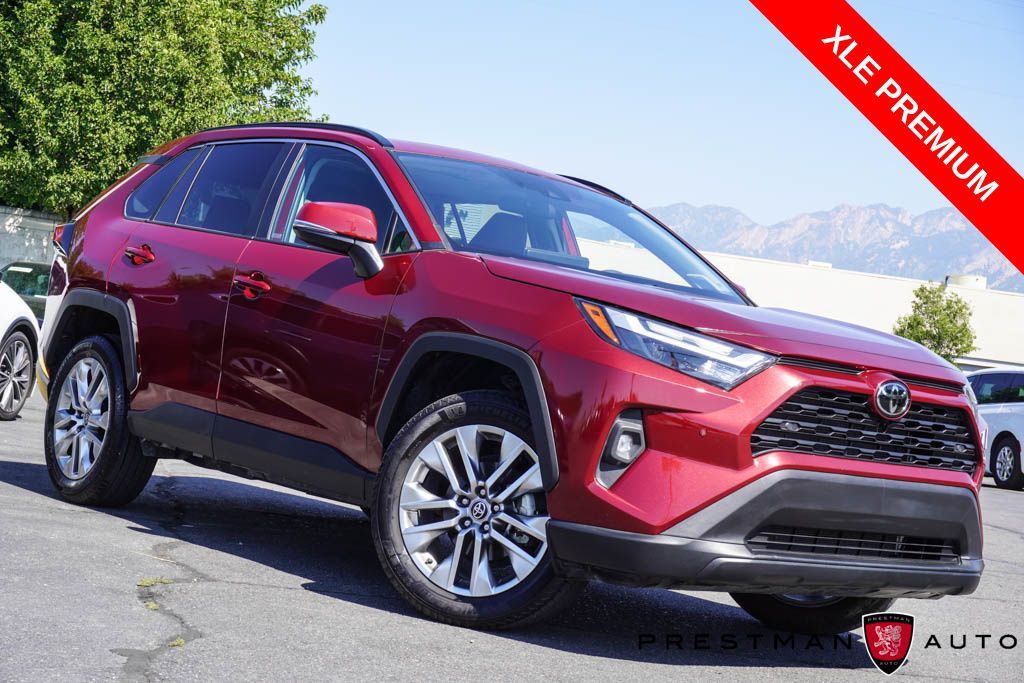 2025 Toyota RAV4 XLE Premium