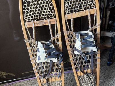 Vintage Northwood snowshoes