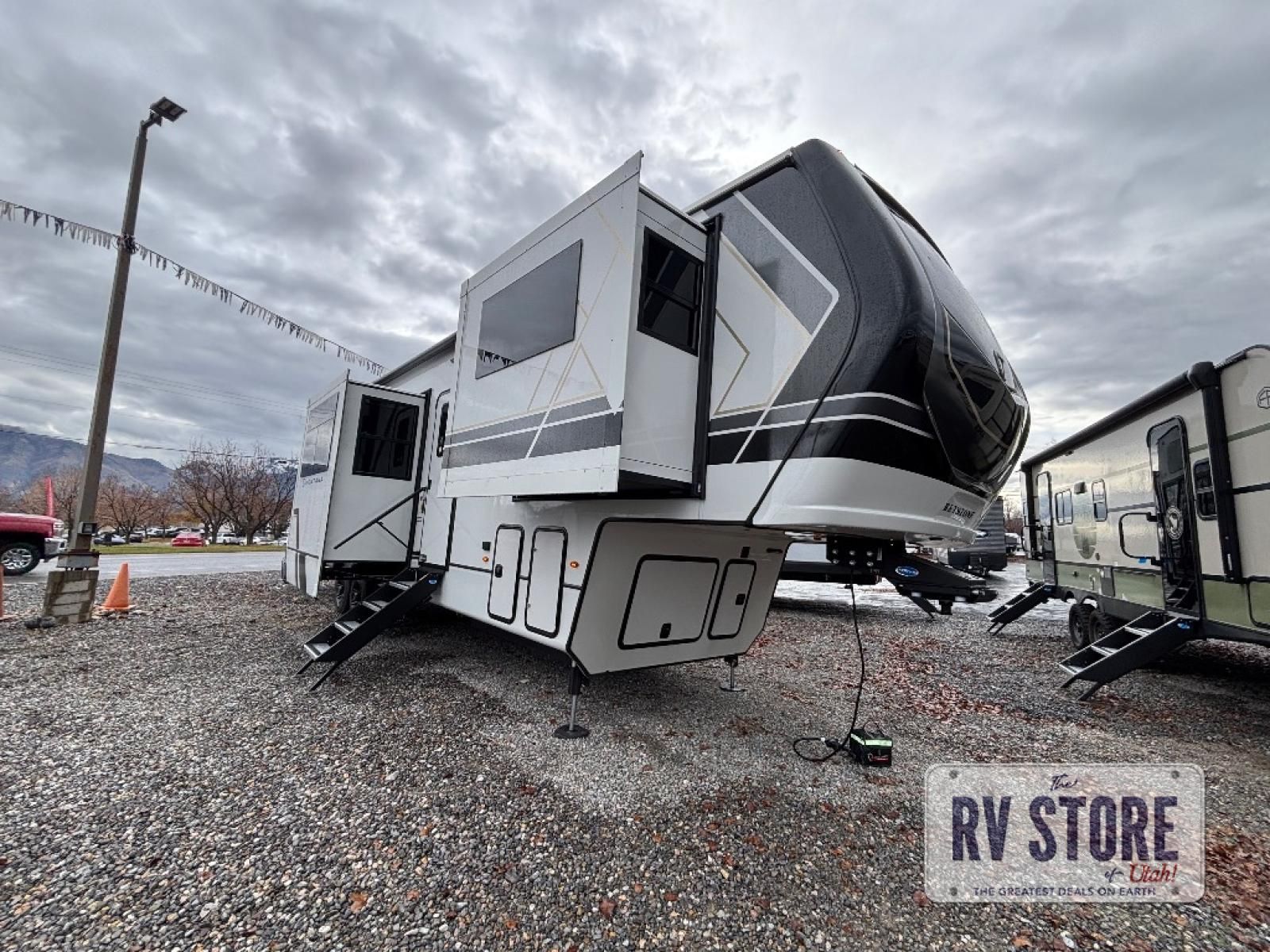 2026 Keystone RV Montana 3761FL In Stock