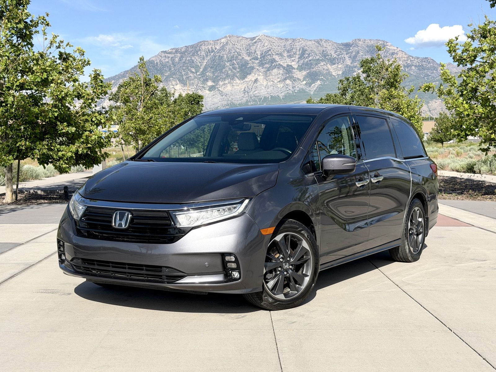 2021 Honda Odyssey Elite — rebuilt & branded title, 34% below market