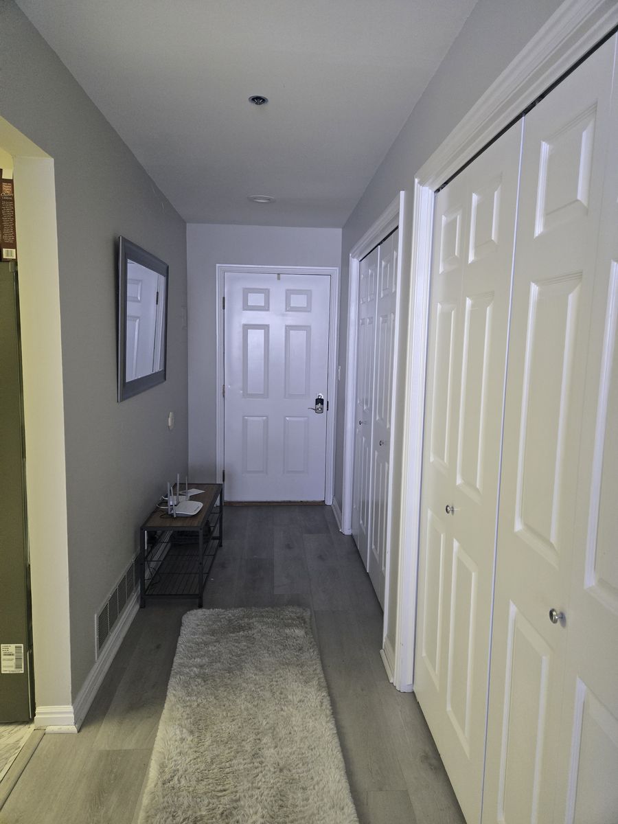 Main image 6
