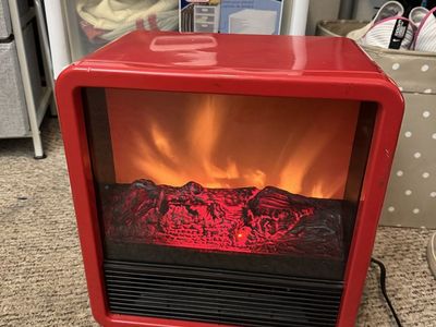 Electric fireplace fireplace heater portable interior heater with realistic 3D wood flame