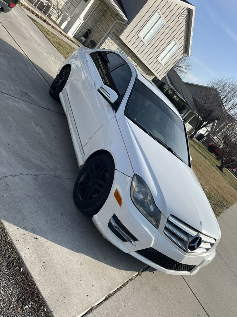 2013 MERCEDES-BENZ CCLASS