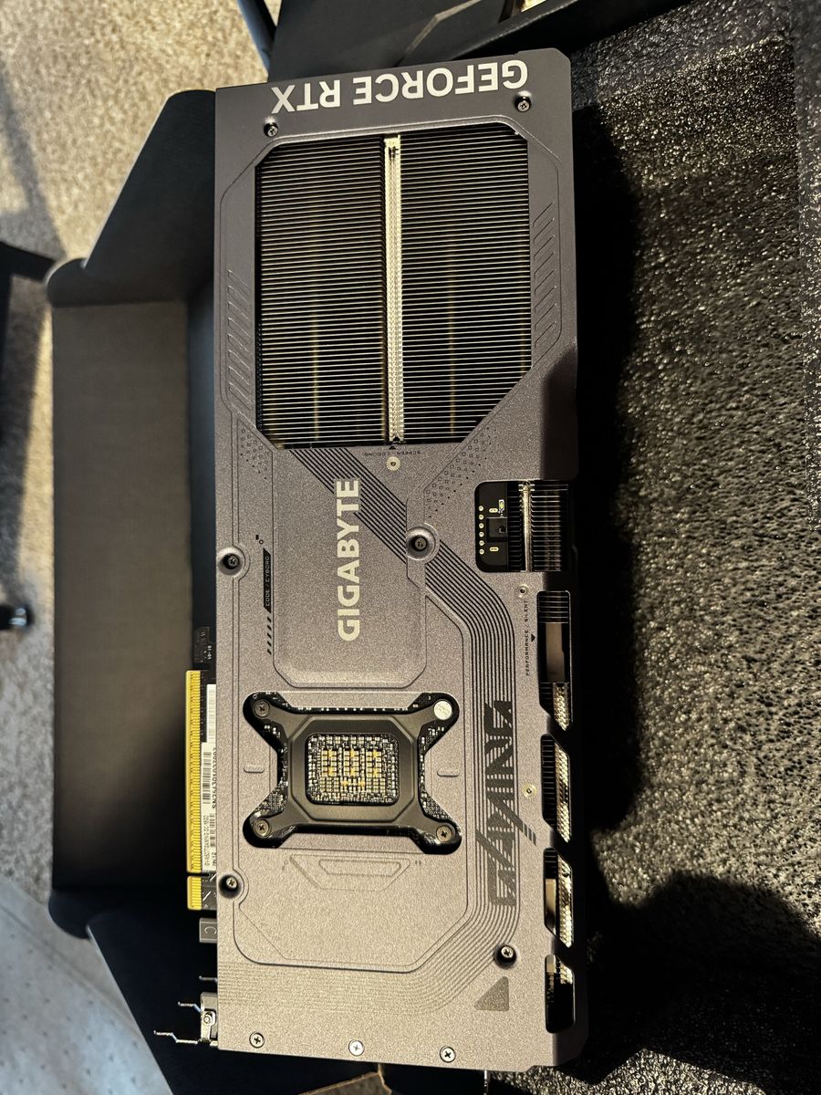 Main image 3