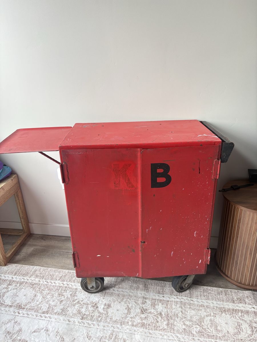 Main image 2