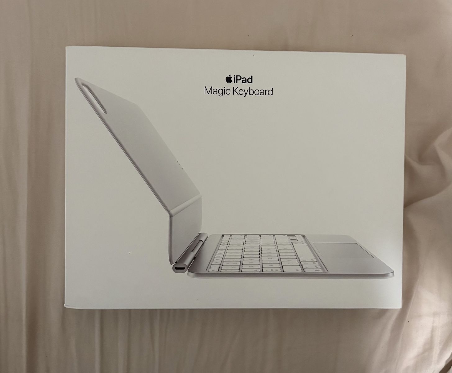 Apple iPad Magic Keyboard for iPad Pro 11-inch (M4, M5)