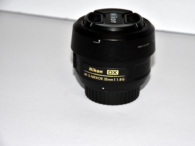 Nikon AF-S DX Nikkor 35mm f/1.8 G Autofocus APS-C Lens for F-Mount,