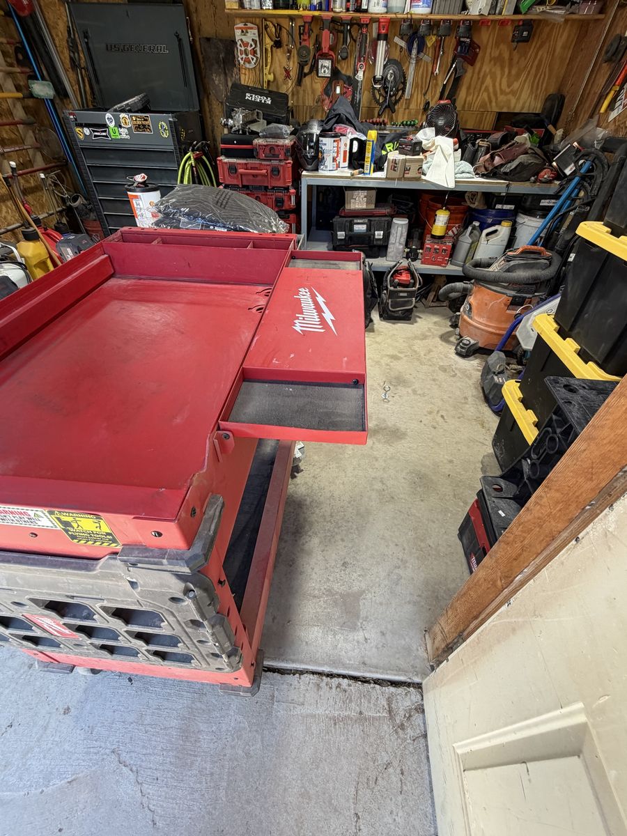 Main image 4