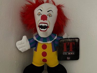 IT The Movie Pennywise the Dancing Clown Plush Figure with Original Tags