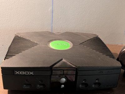 Microsoft Original Xbox Console with Controller & 4 Games - Used