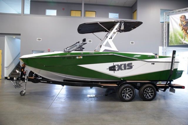 2023 Axis T220 Boats