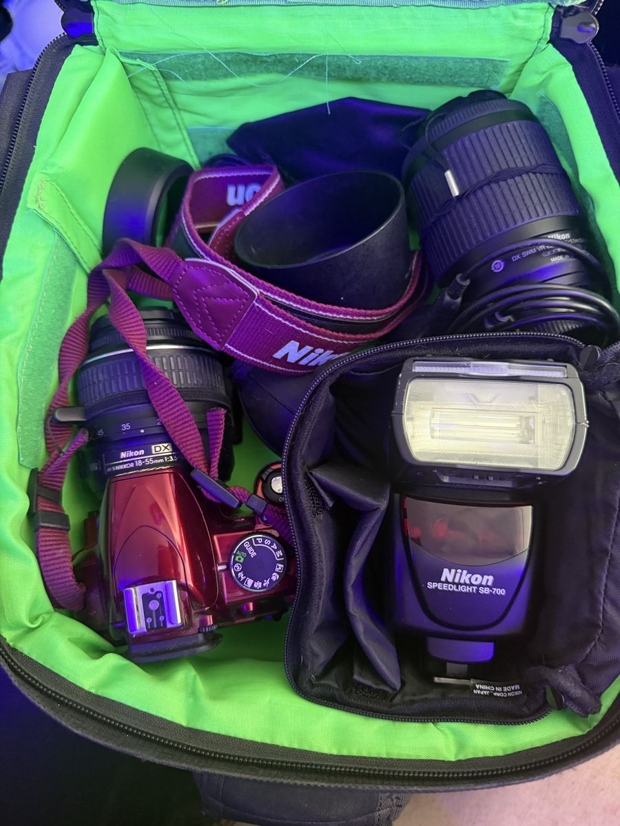 Nikon D3300 in red with 2 lens and speed light flash