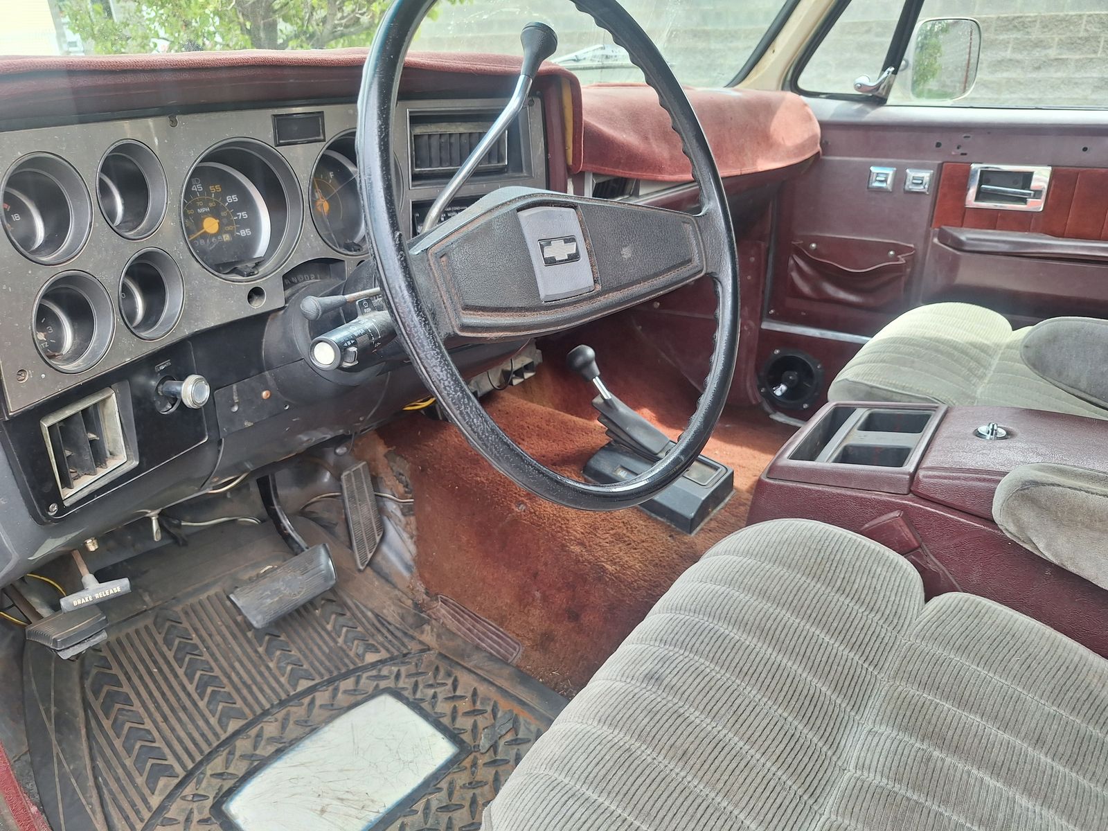 Main image 4