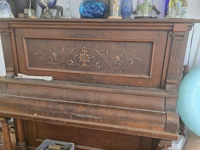 Bush and gerts antique piano
