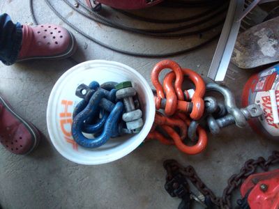 Lever Chain Hoists & Shackles - 6000 lb. Lift Capacity - Model 42398