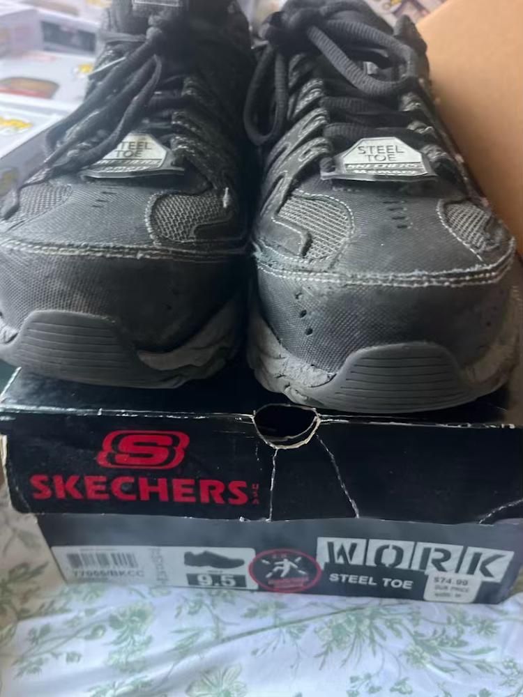 Work shoes, steel toe