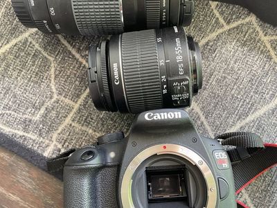 Canon T5i With 2 Lenses And extra Battery