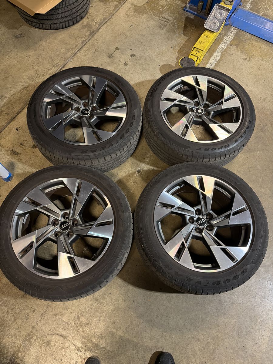Audi E-tron Suv 5x112 Rims And Good Tire Set