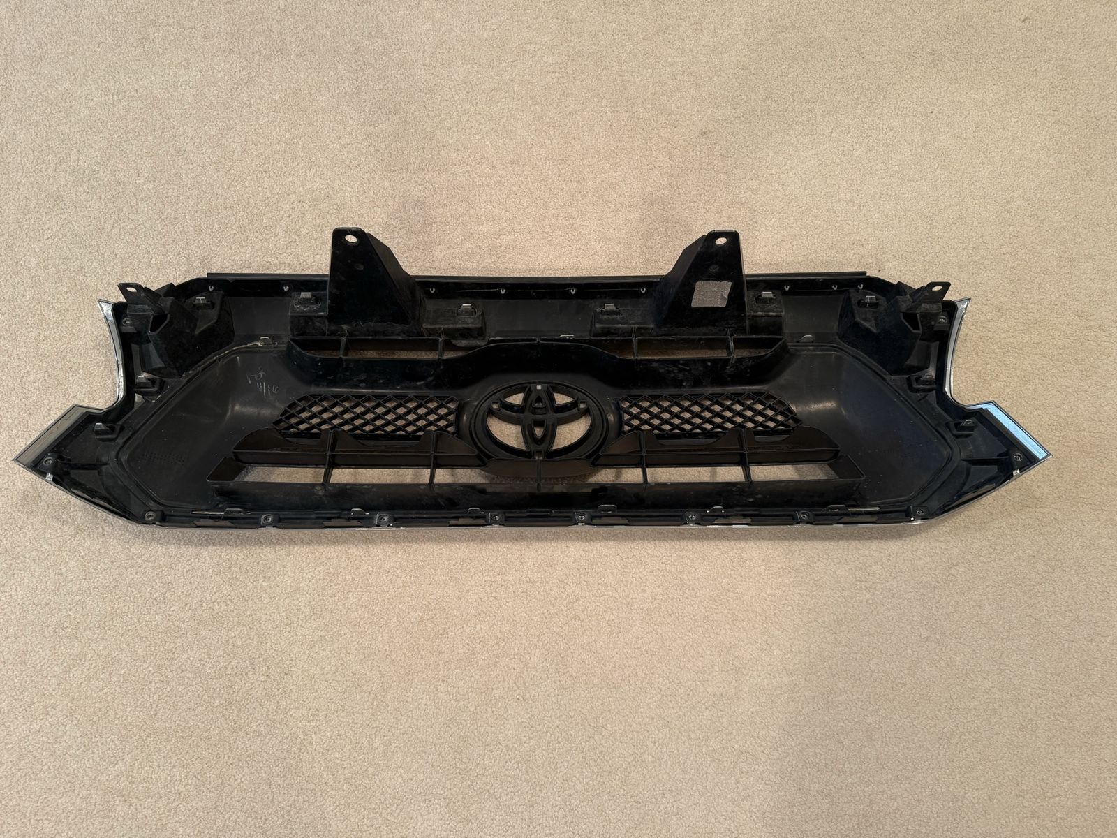 Main image 3