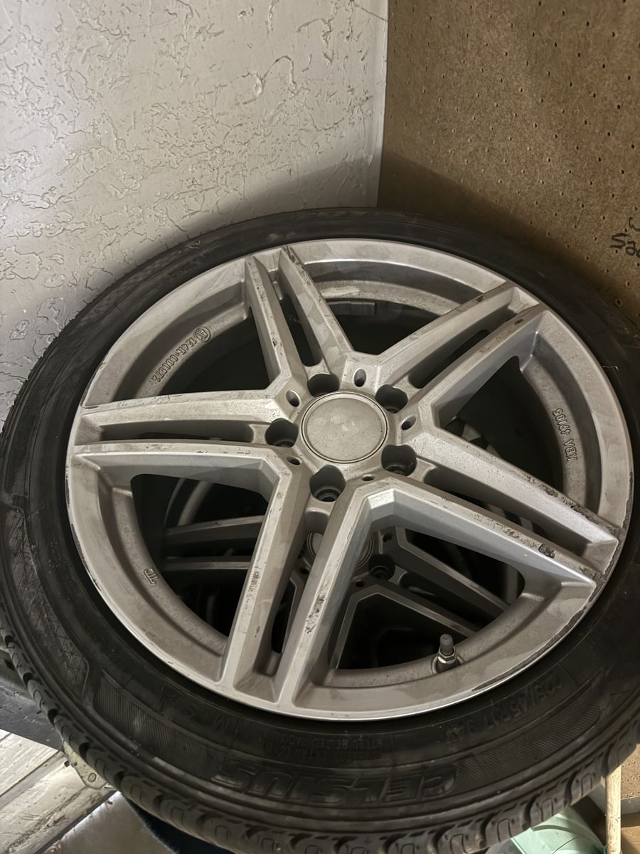Four snow tires with wheels to fit C-Class Mercedes Benz
