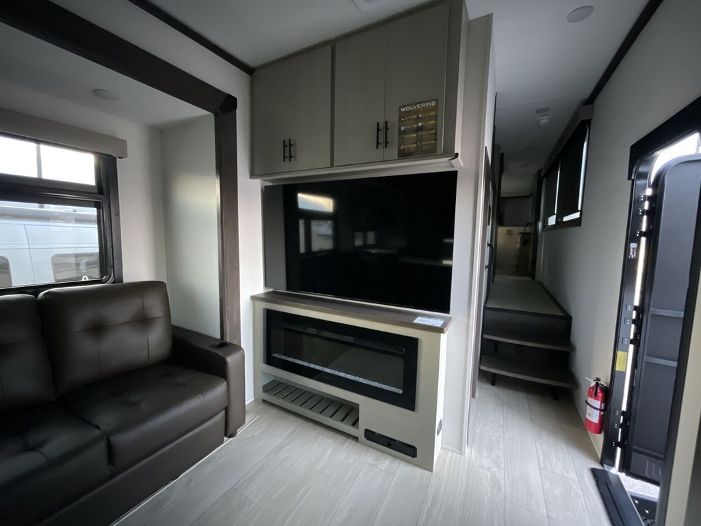 Main image 34