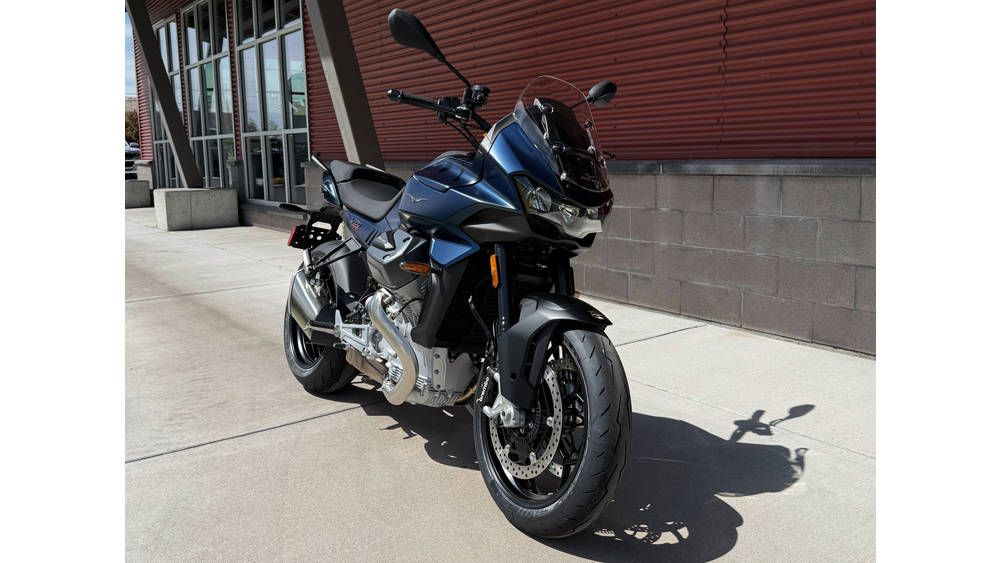 2027 Moto Guzzi V100 MANDELLO
