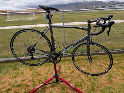 Raleigh Revenio 2.0 Road Bike Large – Excellent Condition