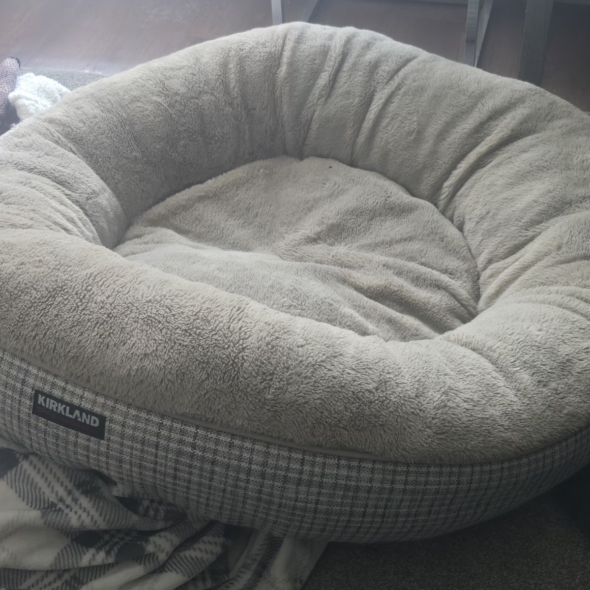 Large Kirkland dog bed