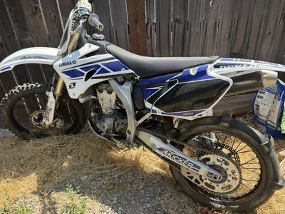 2006 Yamaha YZ450F Dirt Bike