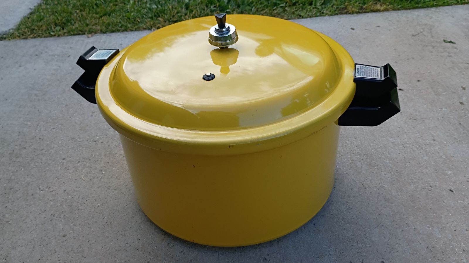 Presto 12 Quart Pressure Canner Cooker