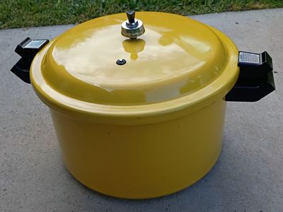 Presto 12 Quart Pressure Canner Cooker