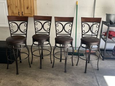 4 barstools