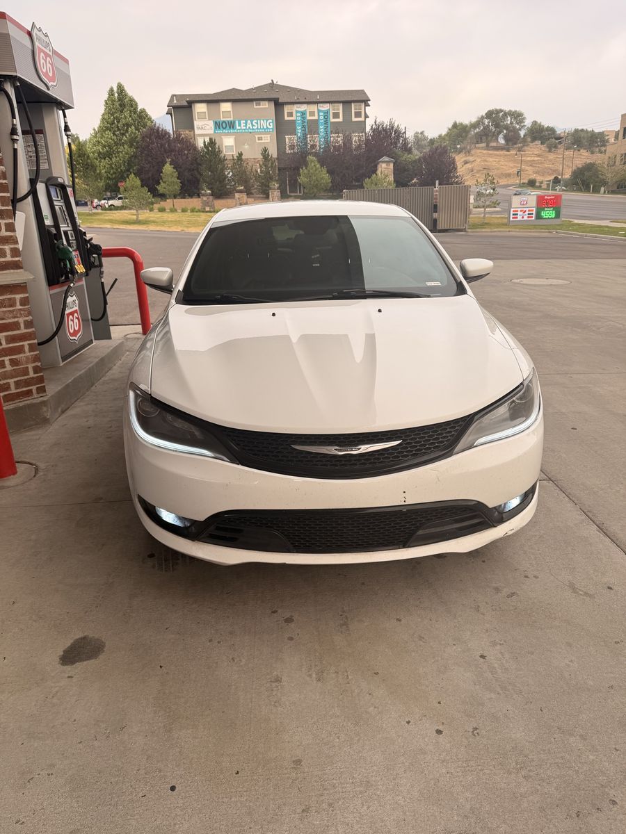 Used Chrysler 200 Sedan - White - Clean Title