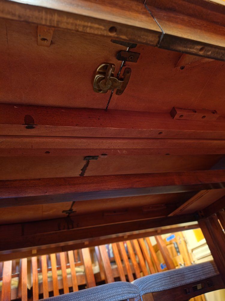 Main image 6