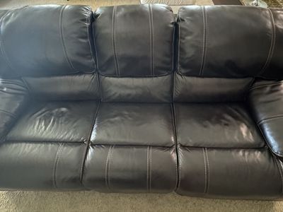 Power Reclining Leather Sofa – Great Condition